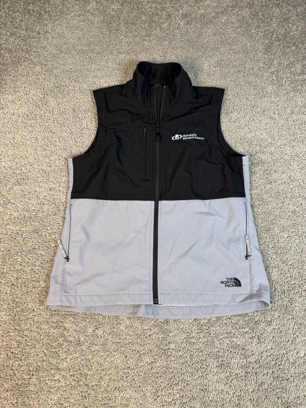 The North Face Vest Womens L Gray Softshell Collared Full Zip Zipped Pockets